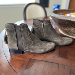 Van Eli Rebus Brown Suede Ankle Boot